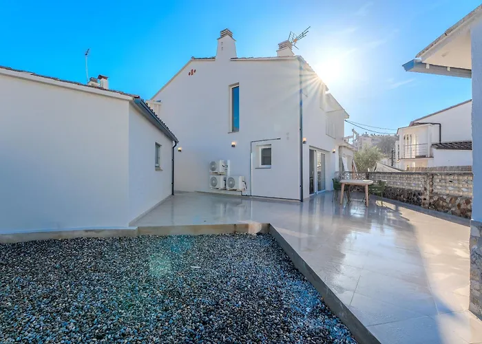 Casa Carmen Girona