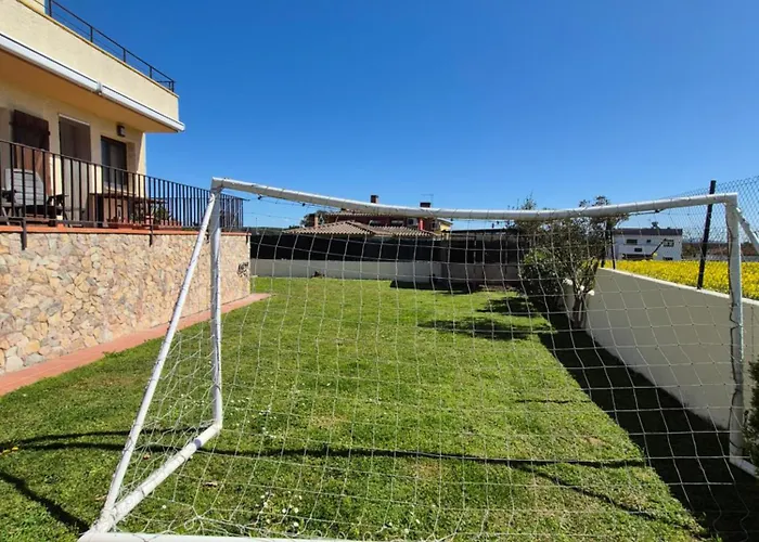 Casa Fantastica En Zona Tranquila Un Alojamiento Para Todos Nuestra Casa Es Perfecta Tanto Para Familias Y Amigos Que Buscan Descanso, Como Para Ciclistas Que Desean Explorar La Zona Para Ciclistas Ofrecemos Un Espacio Seguro Para Guardar Bicicle